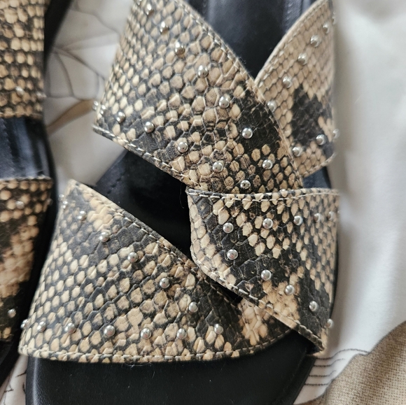 DKNY snakeskin sandal - Picture 3 of 4